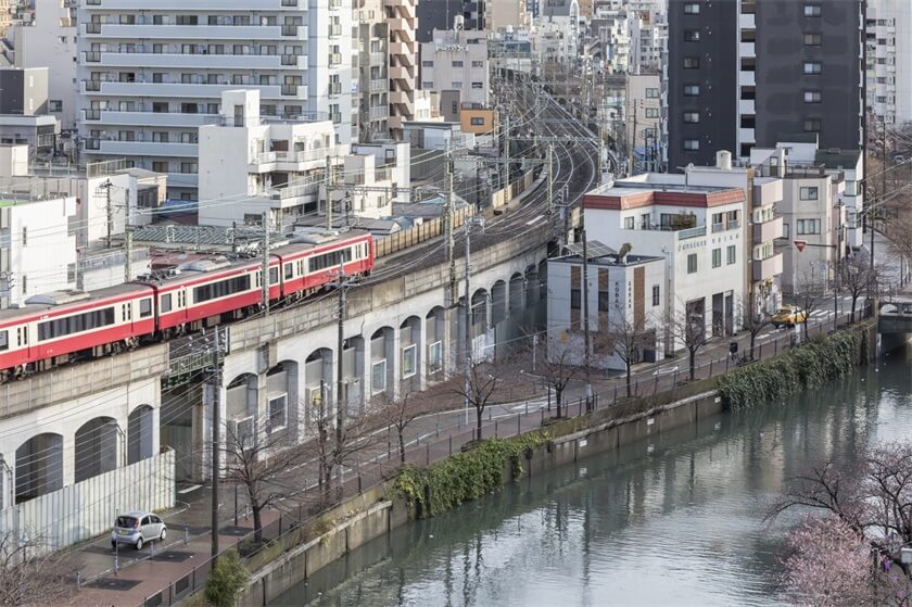 建築改造，高架橋底層改造設計，改造空間，日本改造設計，公共空間