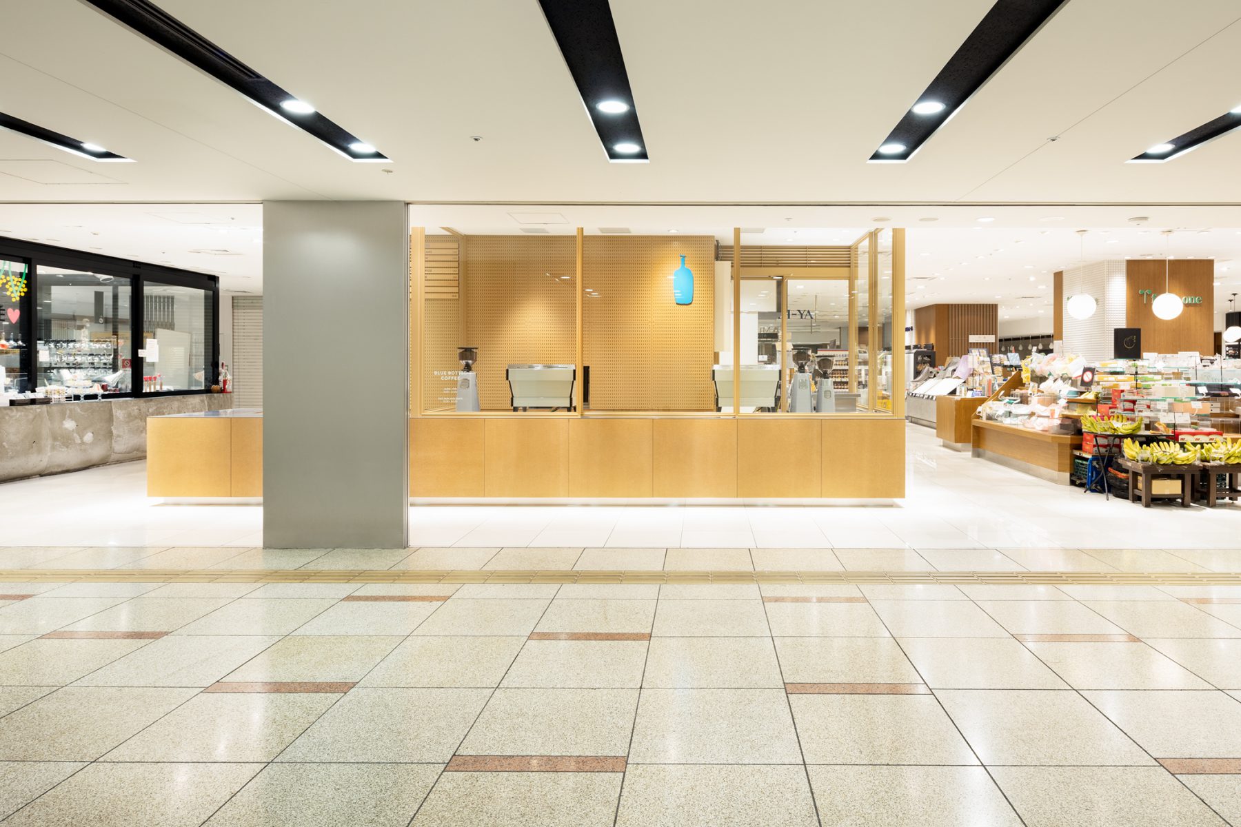 餐飲空間，Blue Bottle Coffee，藍瓶咖啡，Schemata Architects，東京，小空間