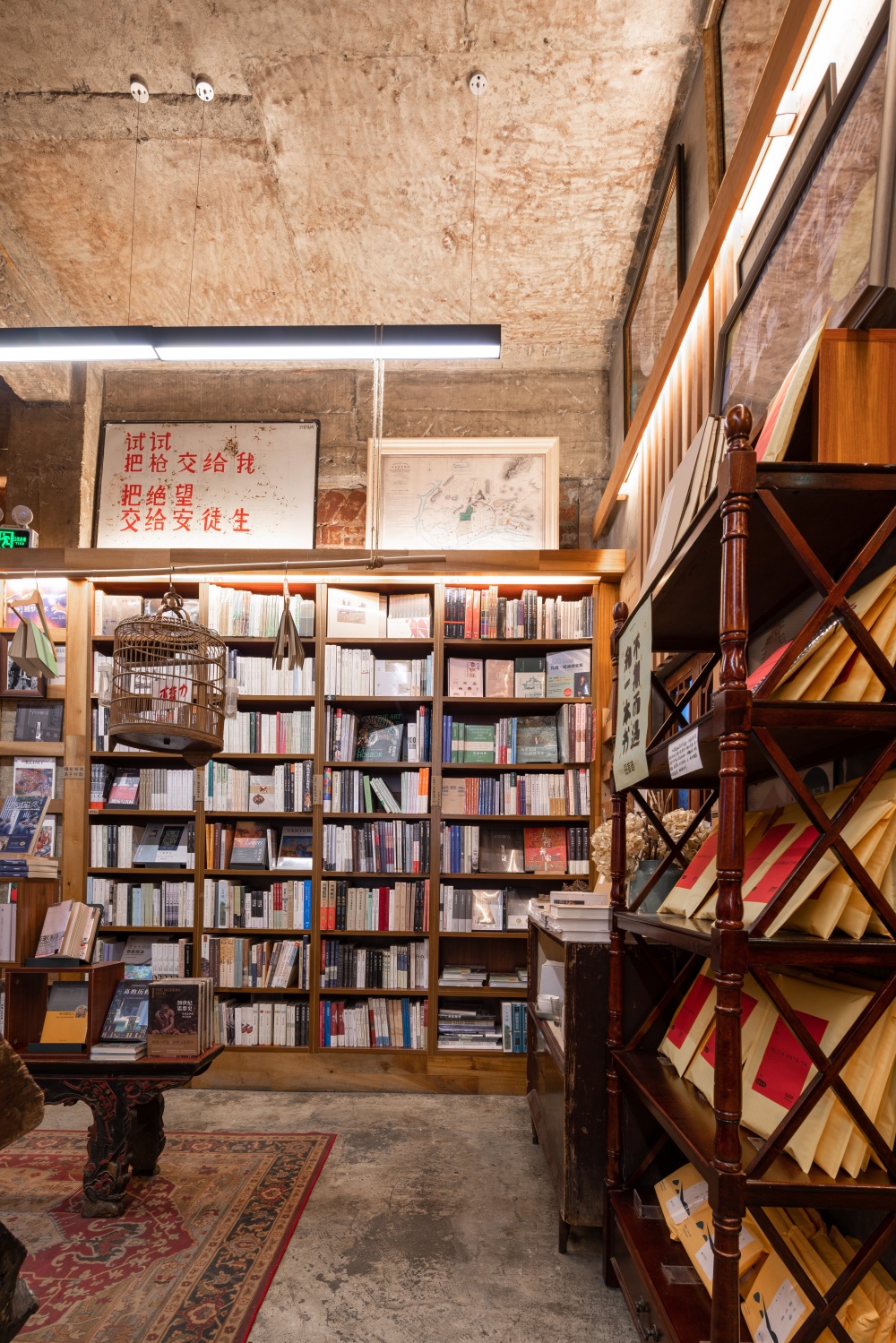 商業空間，廣州獨立書店，獨立書店設計，書店設計，廣州體育東，1200bookshop，負空間設計，不打烊書店，項目投稿