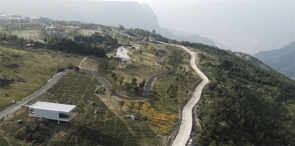 餐飲空間，餐廳設計，“漂浮的島嶼”，C+ Architects，重慶，懶壩大地藝術節，法式餐廳設計