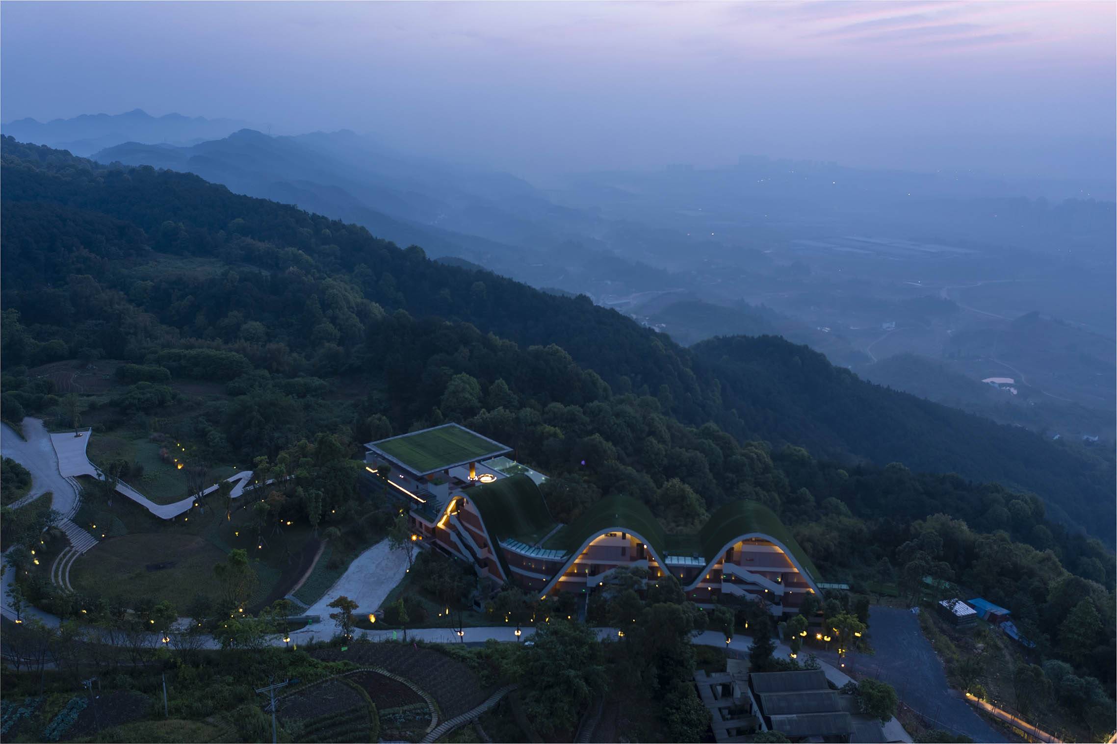 玉峰山·慢屋青麥莊園,裏與外設計,慢屋青麥莊園,重慶酒店設計,慢屋酒店,民宿設計,度假酒店設計,玉峰山酒店,玉峰山民宿