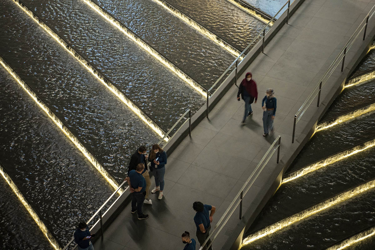 Foster + Partners,阿布紮比蘋果零售店,蘋果零售店設計,Apple Store,Apple Al Maryah Island,蘋果體驗店店