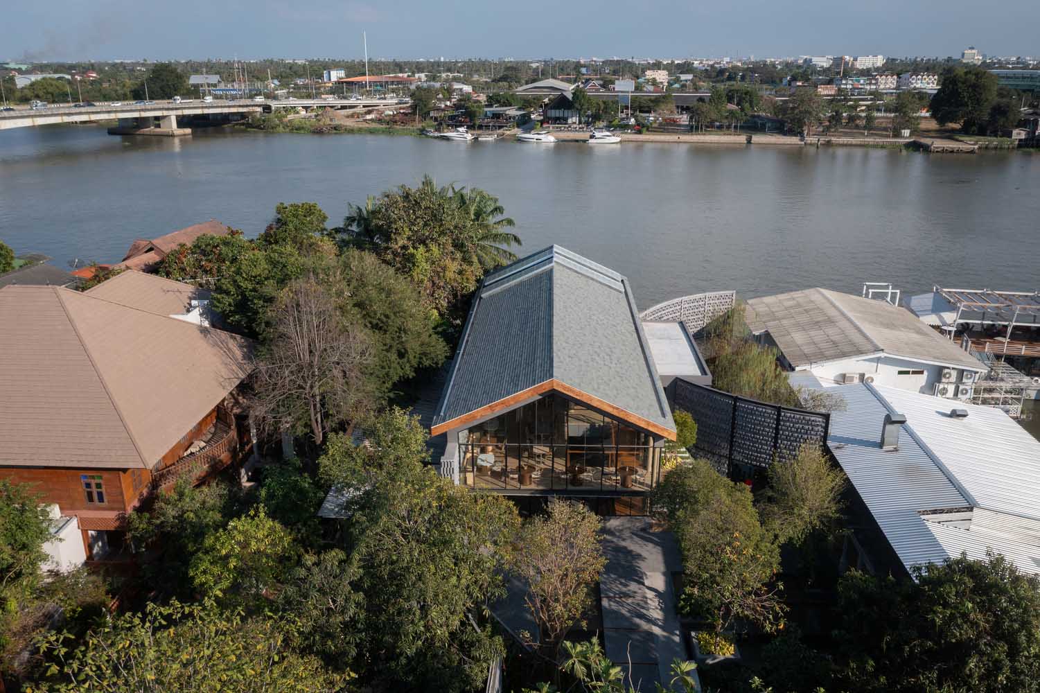 Looklen Architects,餐廳設計,Baan Nhuer Nham Restaurant,泰國,餐廳設計案例,國外餐廳設計,餐廳設計方案,花園餐廳,休閑餐廳