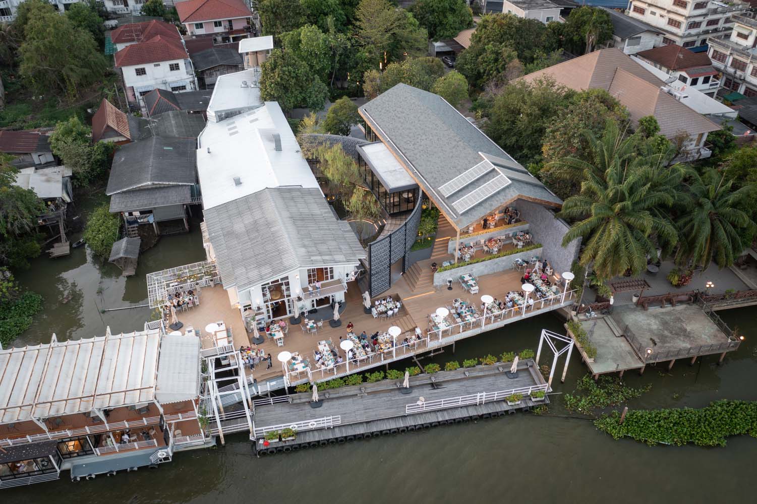 Looklen Architects,餐廳設計,Baan Nhuer Nham Restaurant,泰國,餐廳設計案例,國外餐廳設計,餐廳設計方案,花園餐廳,休閑餐廳