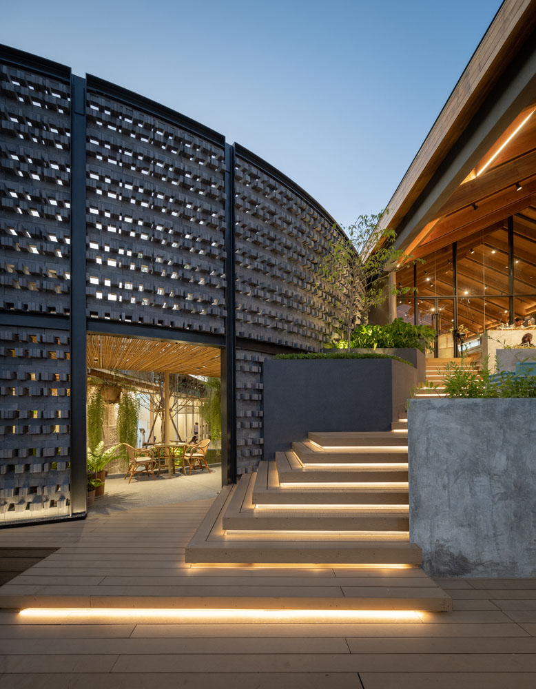 Looklen Architects,餐廳設計,Baan Nhuer Nham Restaurant,泰國,餐廳設計案例,國外餐廳設計,餐廳設計方案,花園餐廳,休閑餐廳