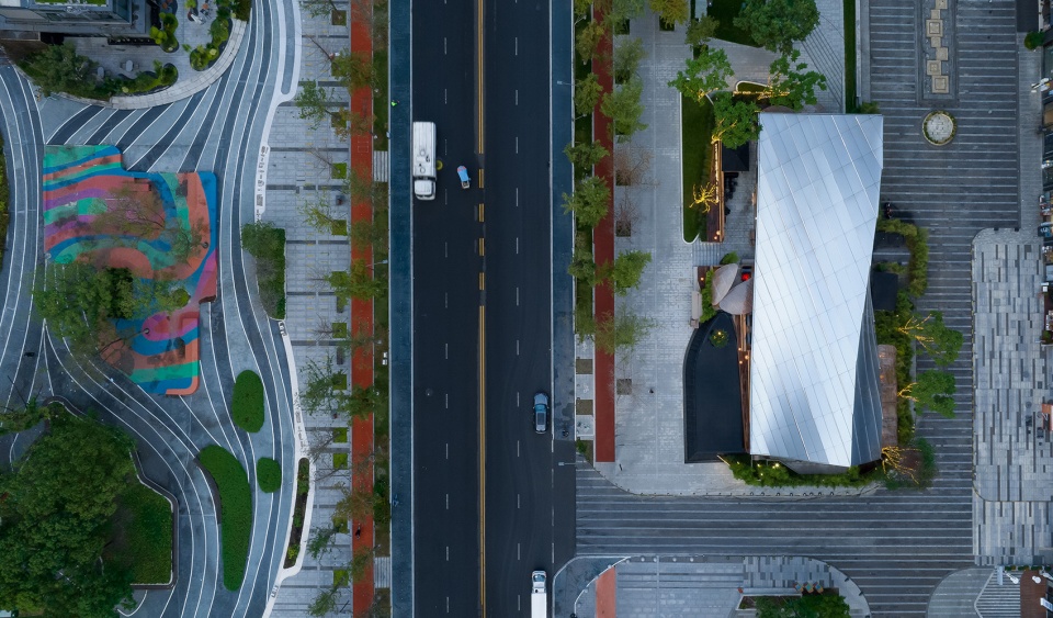 餐廳設計,休閑餐廳設計,餐廳設計案例,交子大道木屋頂餐廳,成都交子大道木屋頂餐廳,成都木屋頂餐廳,網紅餐廳,成都網紅餐廳,餐廳設計方案,致野建築,BEHIVE