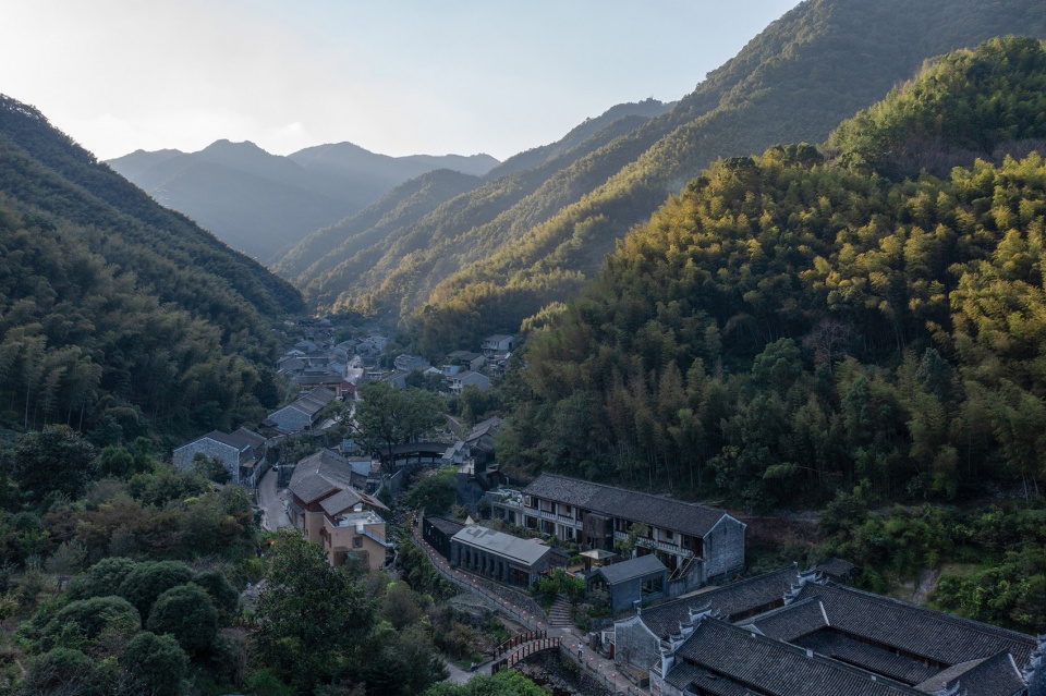 餐廳設計,餐廳設計案例,餐廳改造,餐廳裝修,棲霞坑發電站改造的溪邊餐廳,棲霞坑溪邊餐廳,寧波奉化,陳林,尌林建築設計事務所