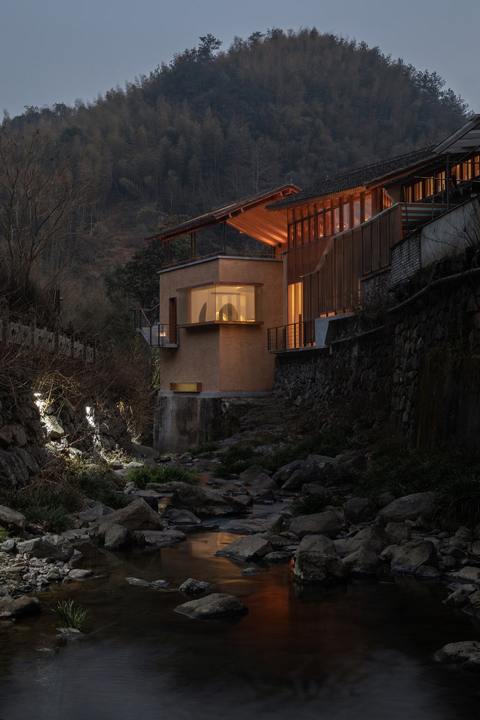 餐廳設計,餐廳設計案例,餐廳改造,餐廳裝修,棲霞坑發電站改造的溪邊餐廳,棲霞坑溪邊餐廳,寧波奉化,陳林,尌林建築設計事務所