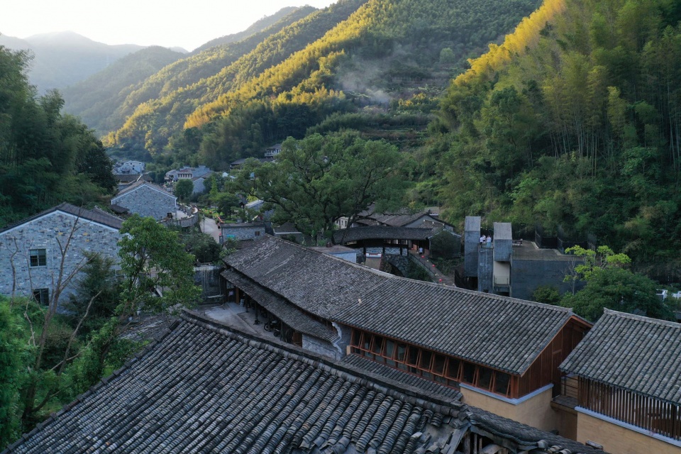 餐廳設計,餐廳設計案例,餐廳改造,餐廳裝修,棲霞坑發電站改造的溪邊餐廳,棲霞坑溪邊餐廳,寧波奉化,陳林,尌林建築設計事務所