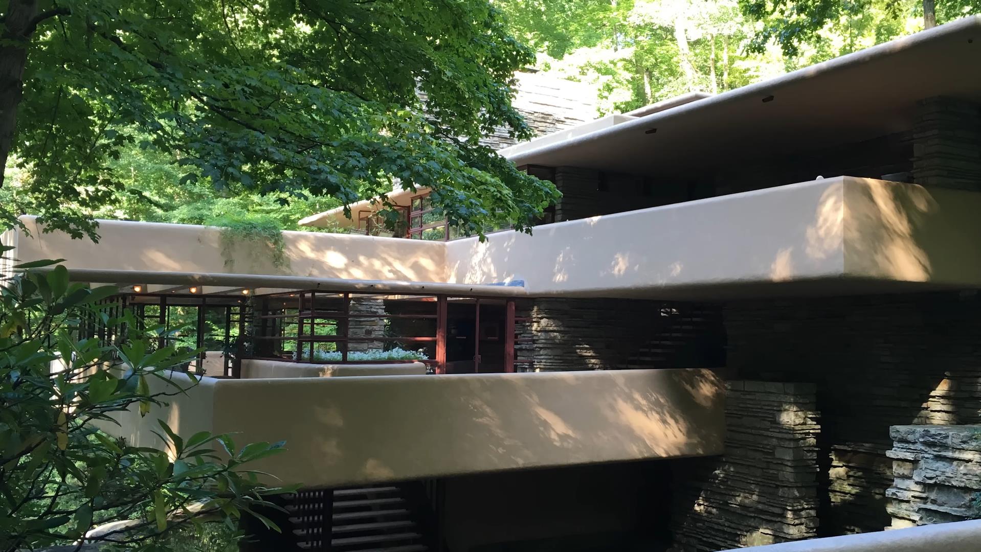 弗蘭克·勞埃德·賴特,Frank Lloyd Wright,有機建築,賴特建築視頻,賴特作品,流水別墅,田園學派,最偉大的美國建築師