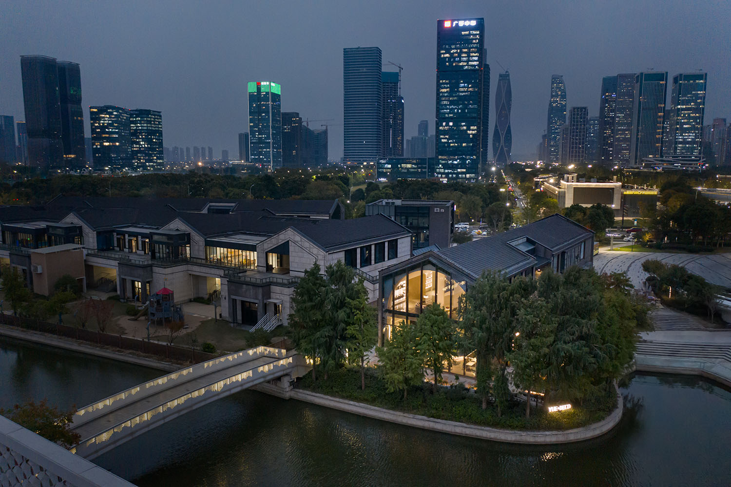 餐廳設計,咖啡廳設計,餐廳設計案例,餐廳設計方案,餐廳裝修,家居買手店設計,杭州,悅+ Deco生活美學館,杭州時上建築空間設計事務所,沈墨