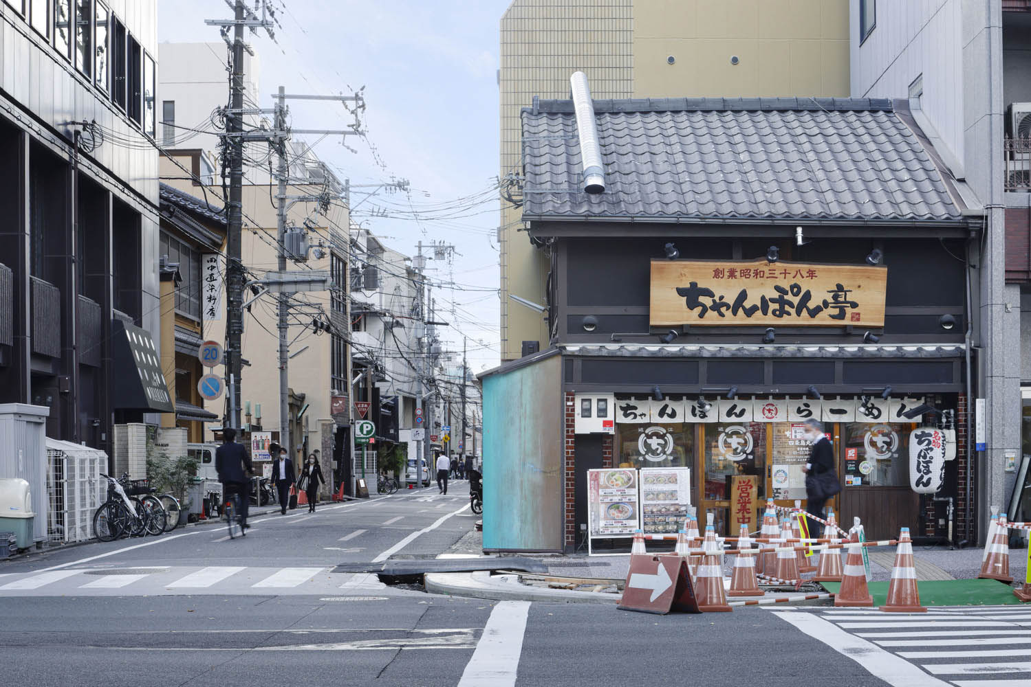 日本,京都,咖啡廳設計案例,極簡主義,街邊店,10㎡,咖啡廳設計,G architects studio,咖啡店設計