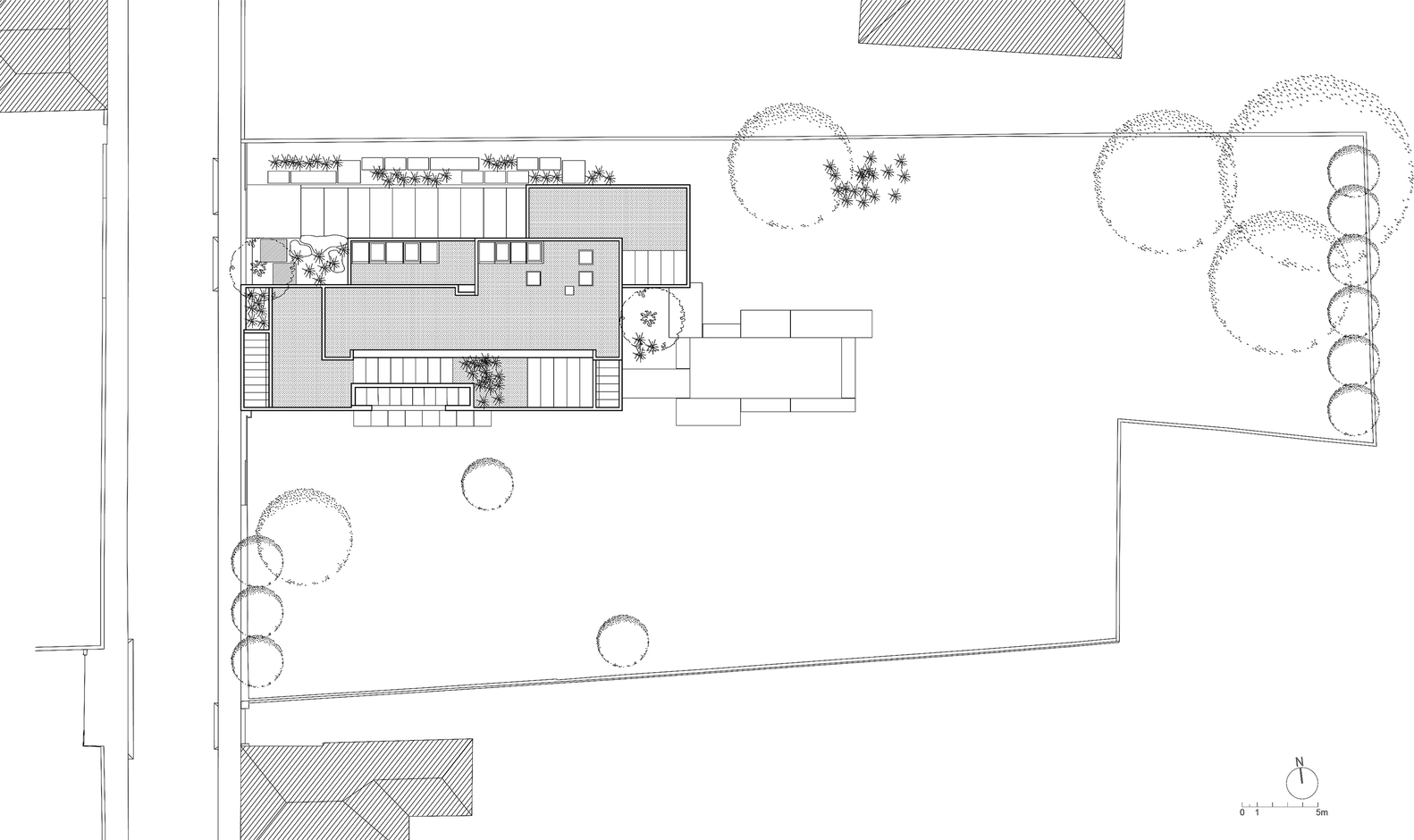 住宅設計,別墅設計案例,Topos Atelier de Arquitectura,庭院別墅,葡萄牙,國外住宅設計案例,630㎡,波爾圖,極簡主義,庭院別墅