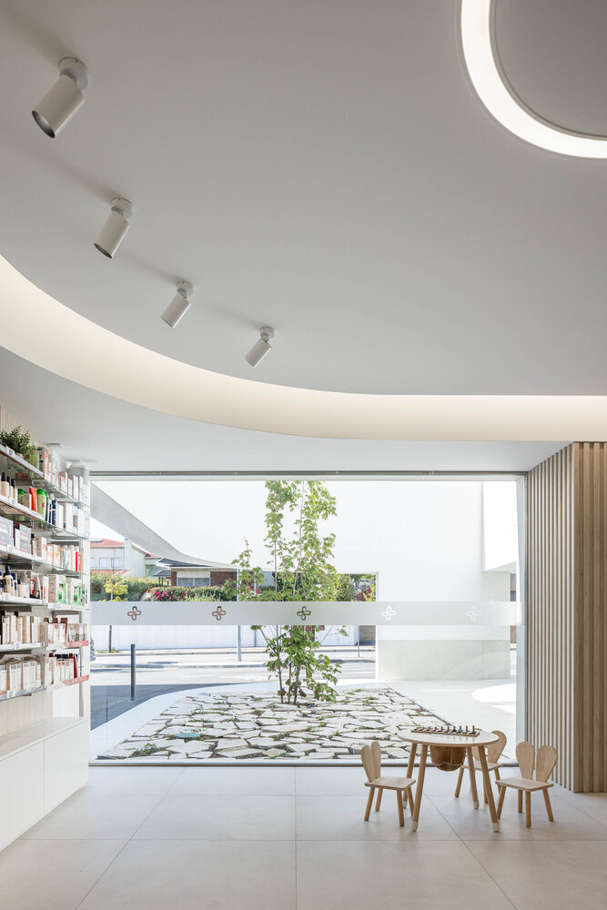 Tsou Arquitectos,278㎡,社區藥店,創意藥店,葡萄牙,藥店設計