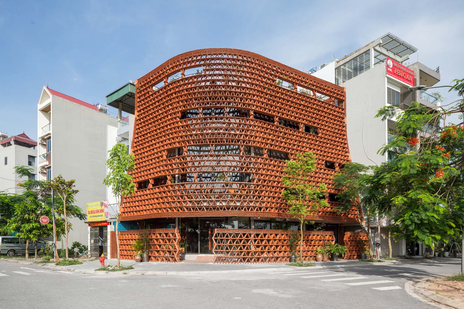 H&P Architects,咖啡廳設計案例,咖啡店設計,越南,展廳設計,510㎡,Ngói Space,咖啡廳設計方案