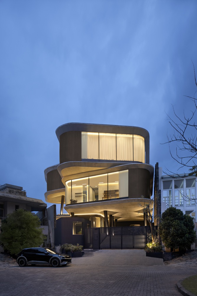 K-Thengono Design Studio,印度尼西亞,550㎡,雅加達,海濱別墅,別墅設計案例,泳池別墅,曲線,別墅設計方案